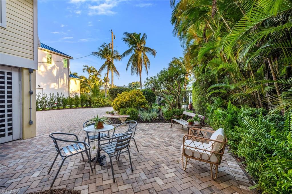 OLDE NAPLES - Residential