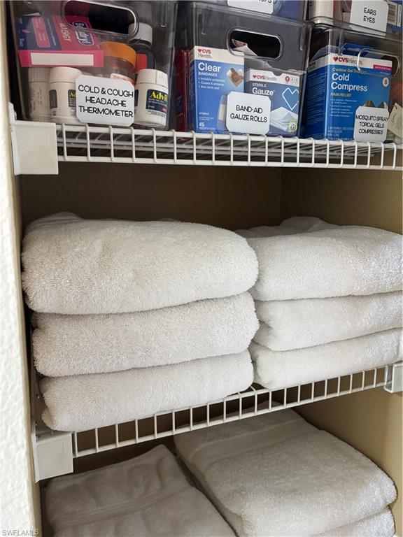 OAKES ESTATES - Residential Lease