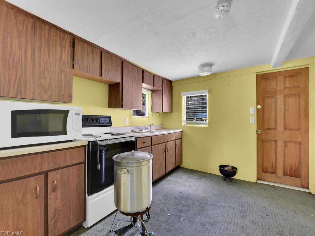 POINCIANA PARK - Residential
