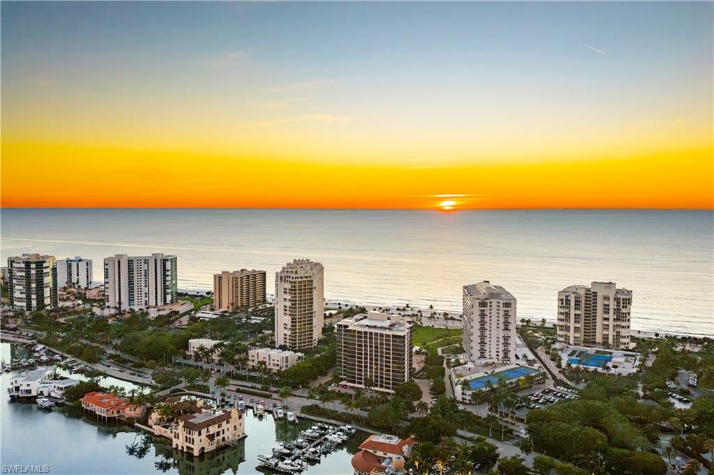 4021 Gulf Shore BLVD N 11