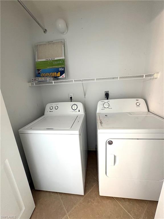 SAN CARLOS PARK - Residential