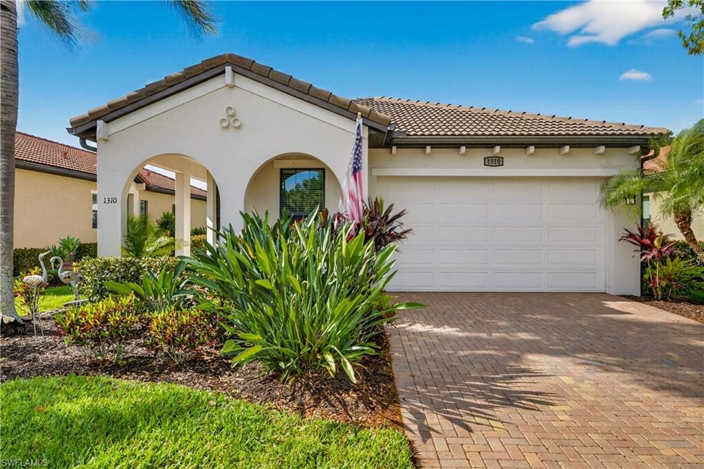Photo of 1310 Manado DR, NAPLES, FL 34113 (MLS # 226013562)