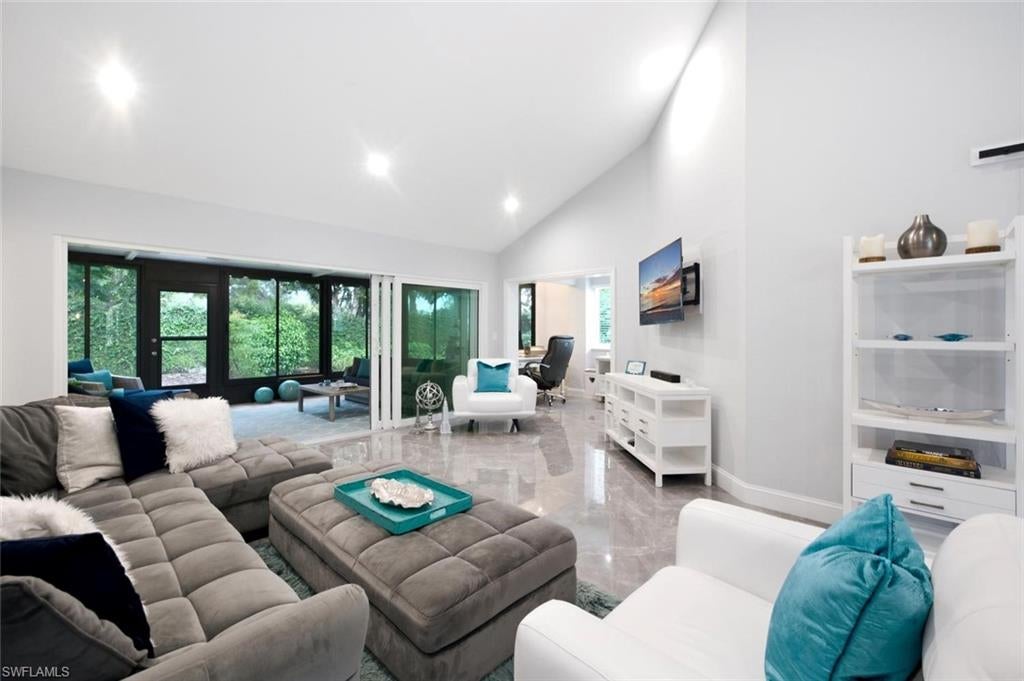 756 Reef Point CIR