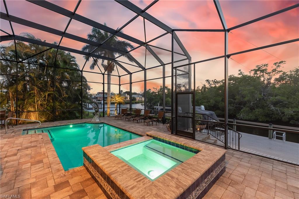 IMPERIAL SHORES - Residential