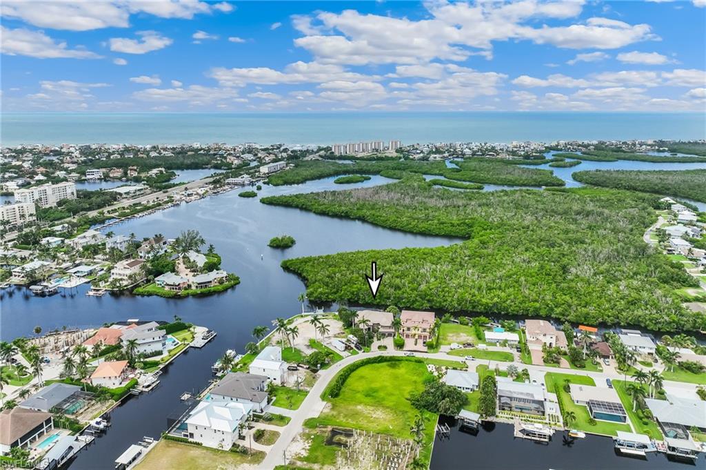 IMPERIAL SHORES - Residential