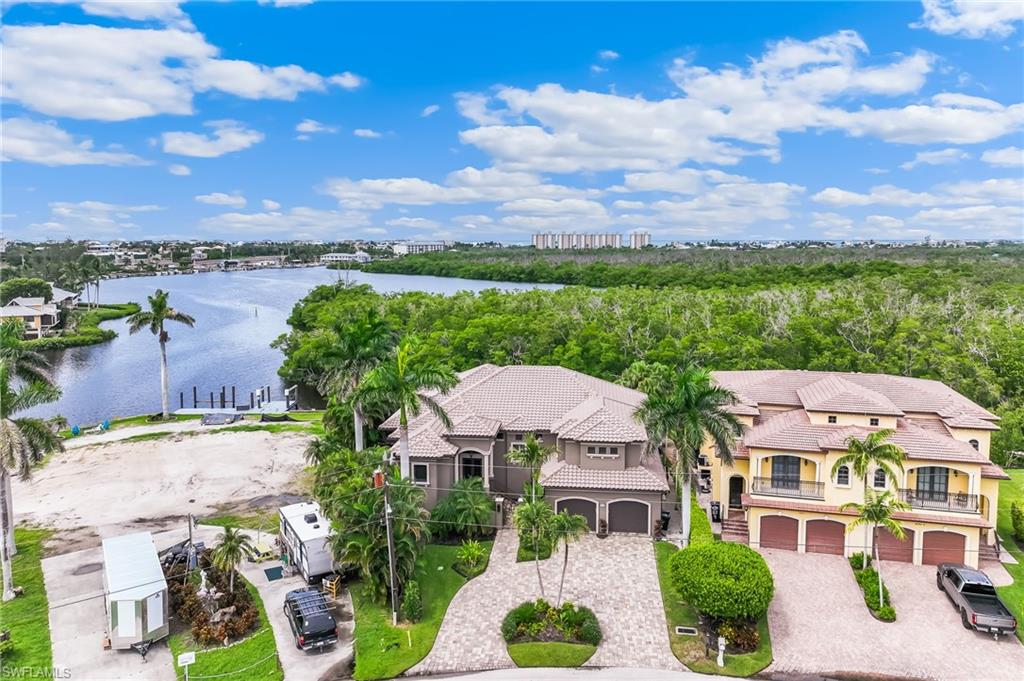 IMPERIAL SHORES - Residential