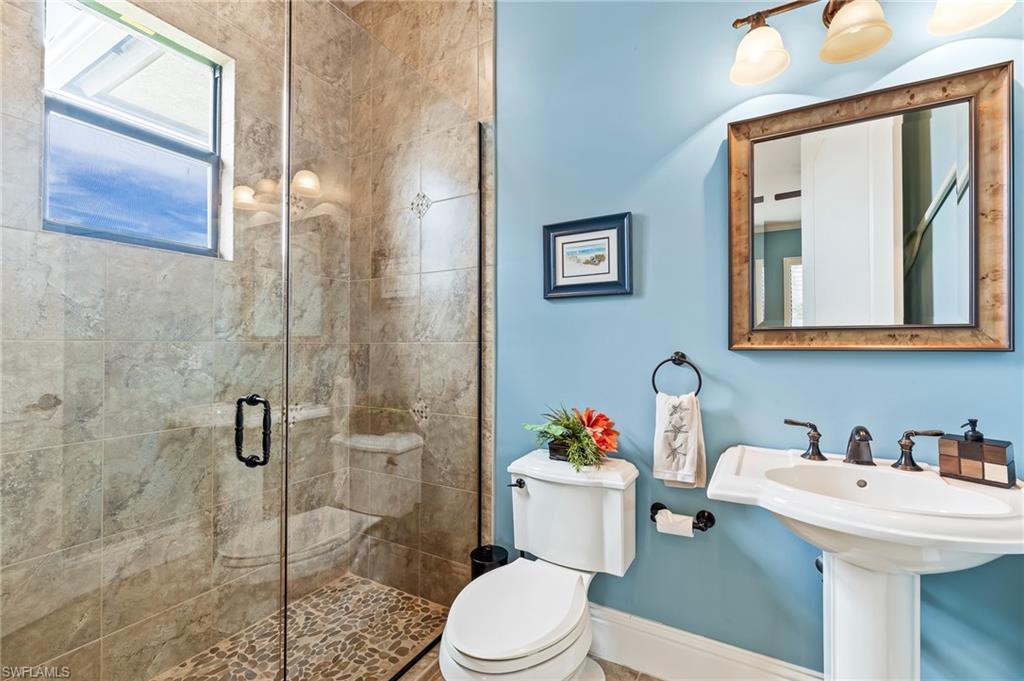 IMPERIAL SHORES - Residential