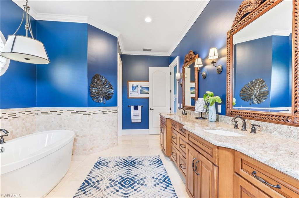 IMPERIAL SHORES - Residential