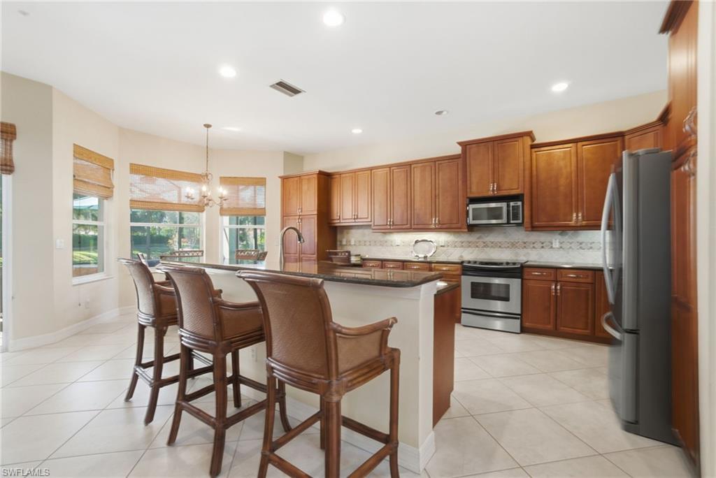 SATURNIA LAKES - Residential