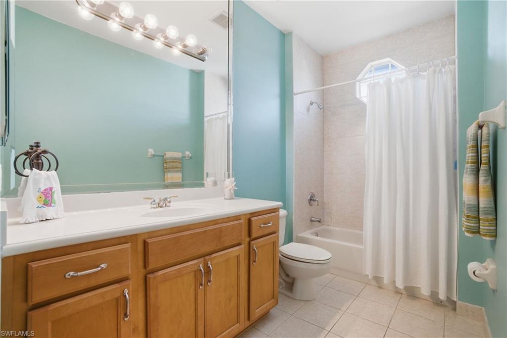 SATURNIA LAKES - Residential