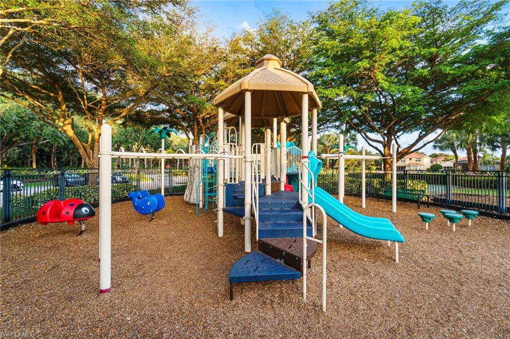 SATURNIA LAKES - Residential