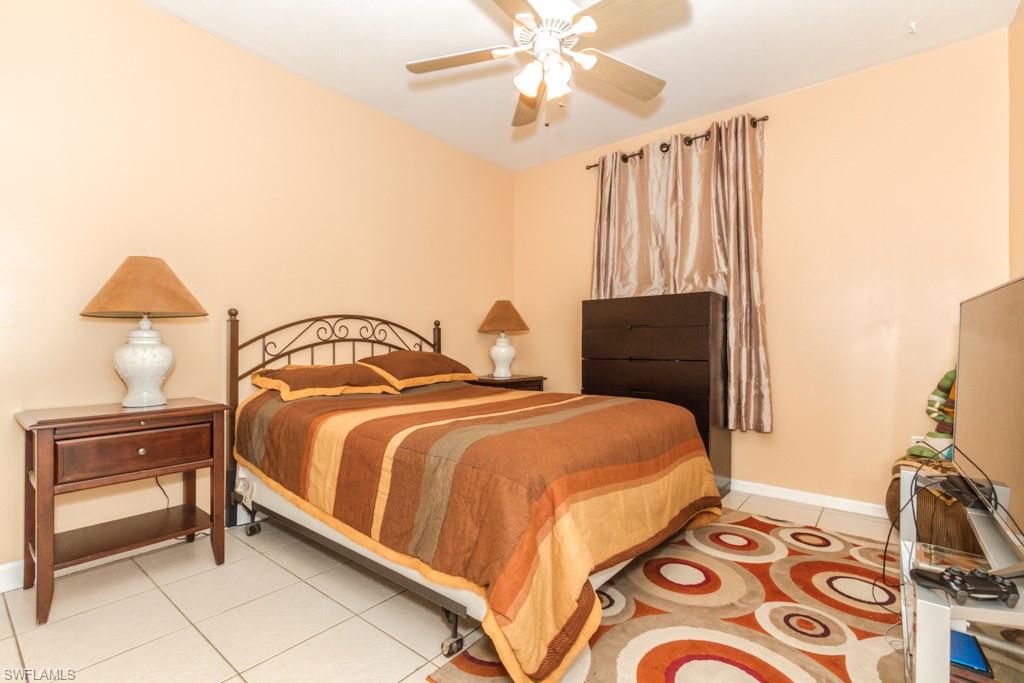 COURTYARDS AT GOLDEN GATE - Residential