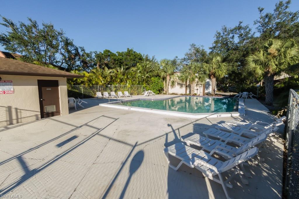 COURTYARDS AT GOLDEN GATE - Residential