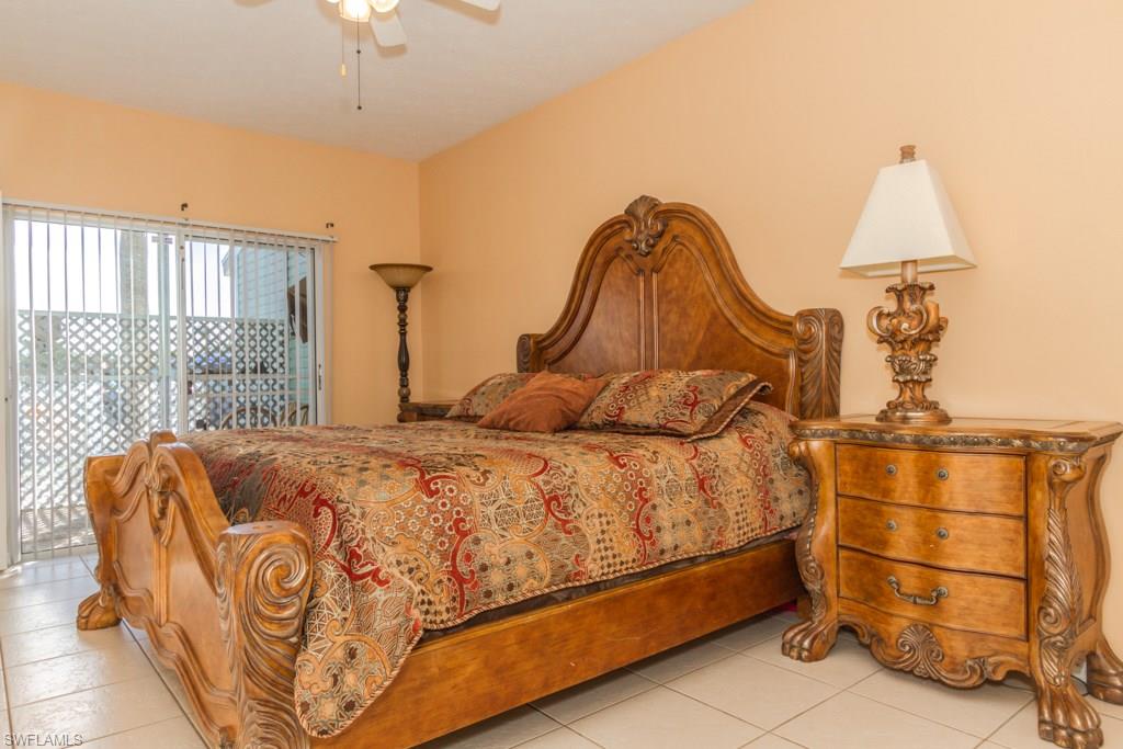 COURTYARDS AT GOLDEN GATE - Residential