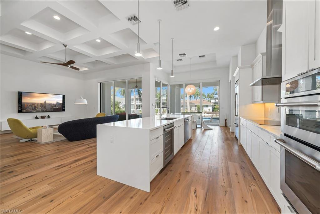 ROYAL HARBOR - Residential