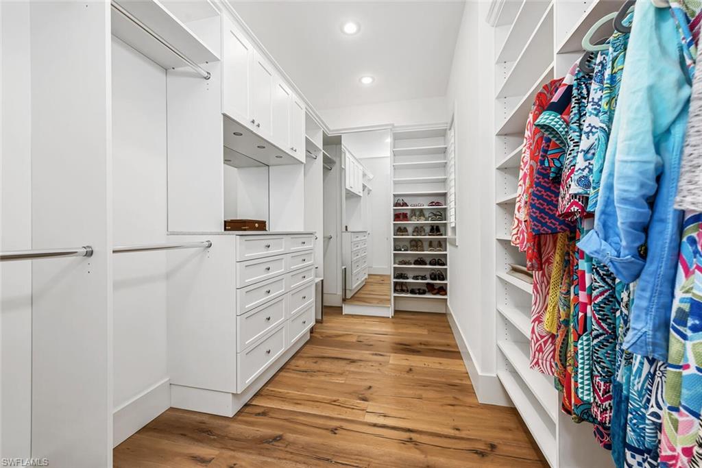 ROYAL HARBOR - Residential