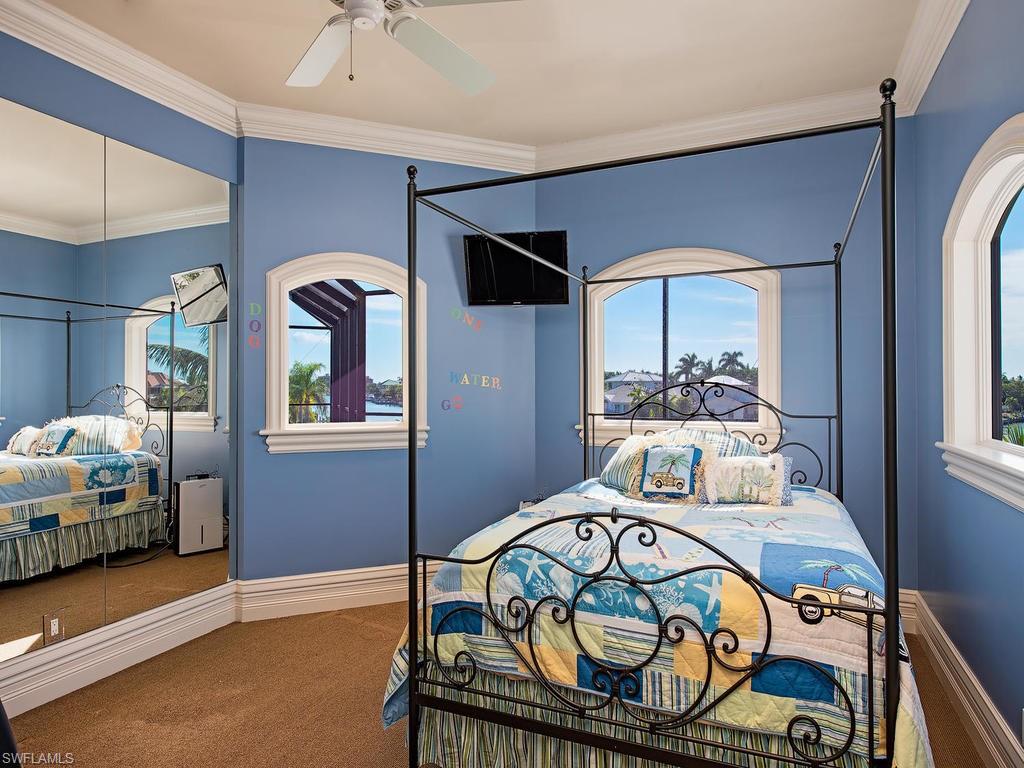 MARCO BEACH - Residential