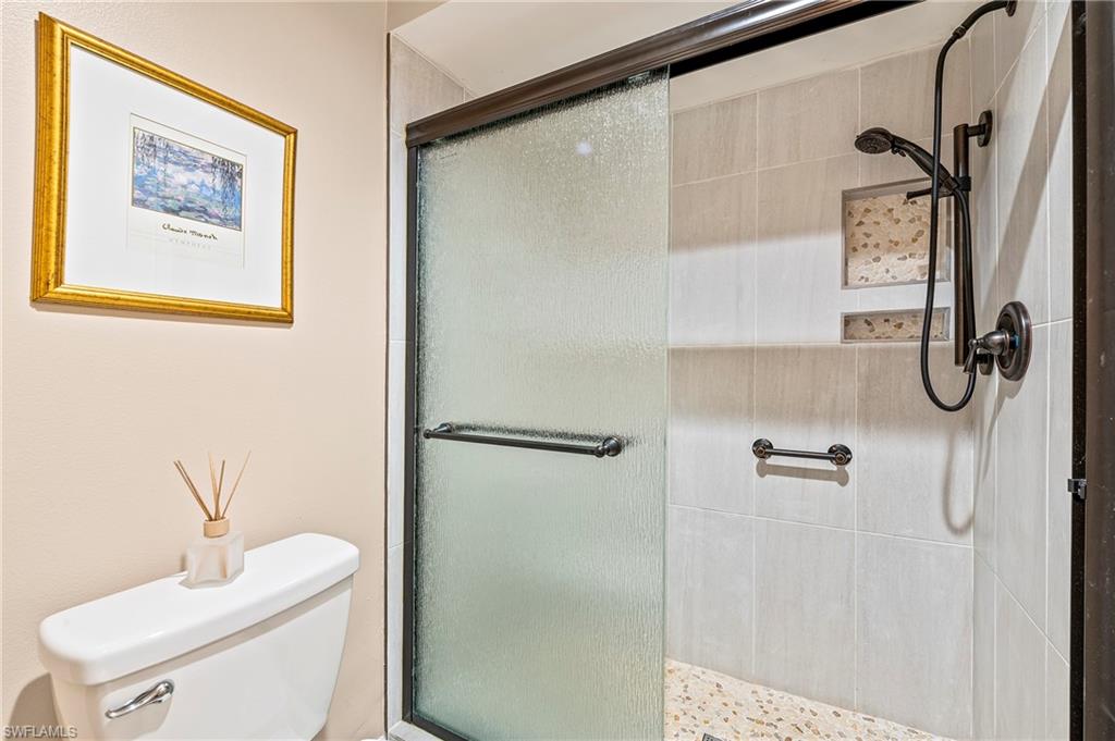 COLONIES - Residential