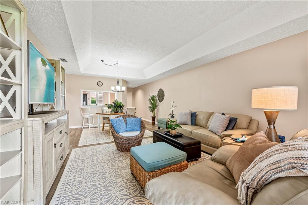 COLONIES - Residential