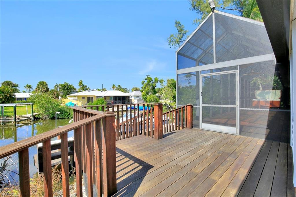 DEMERE LANDING - Residential