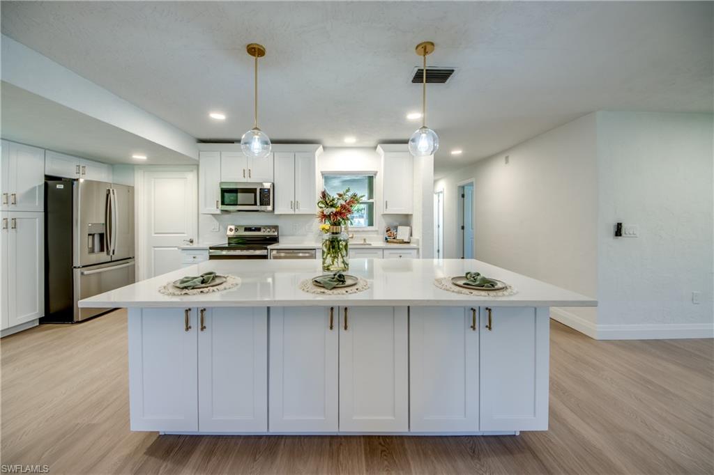 1519 Whiskey Creek DR