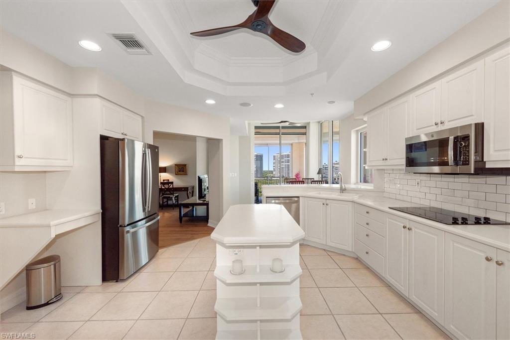PELICAN ISLE - Residential