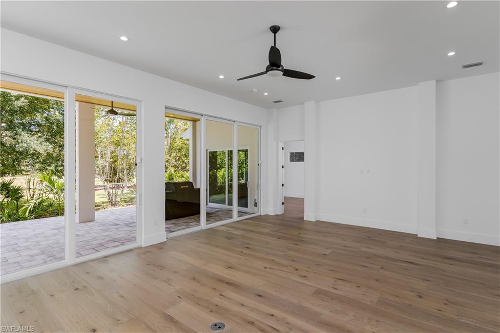 COACHMAN GLEN - Residential