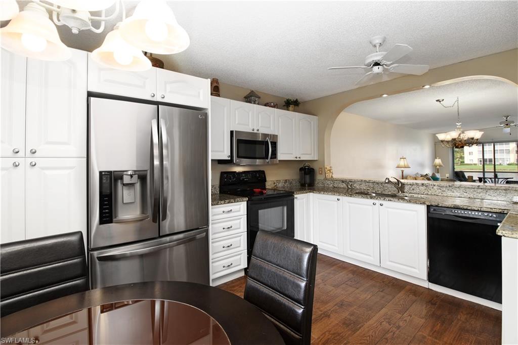 COBBLESTONE COURT - Residential