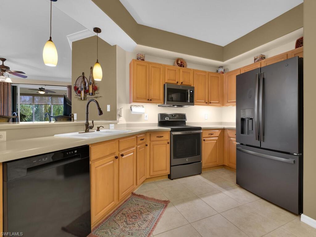 GARDEN LAKES - Residential