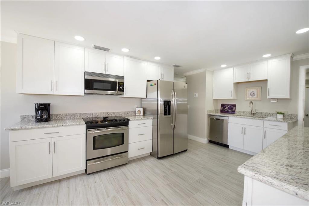 LYNNS HIGHLAND PARK - Residential