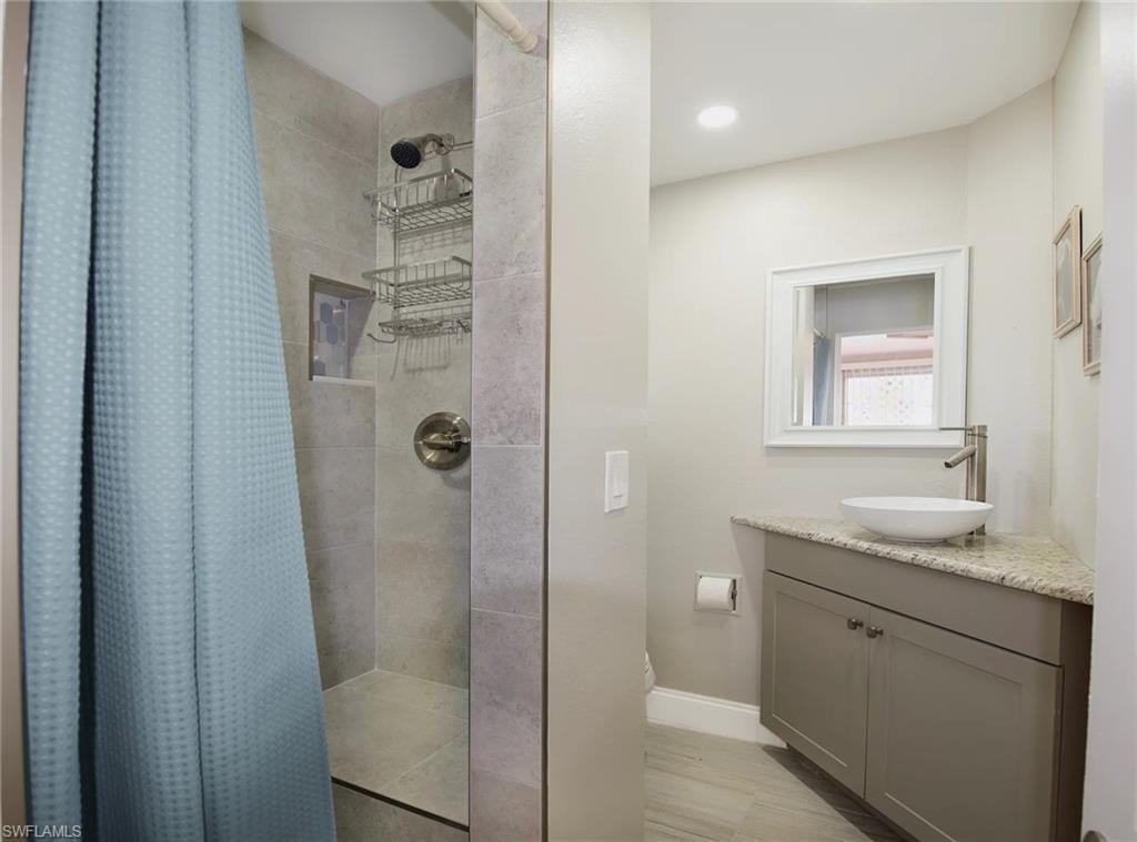 LYNNS HIGHLAND PARK - Residential