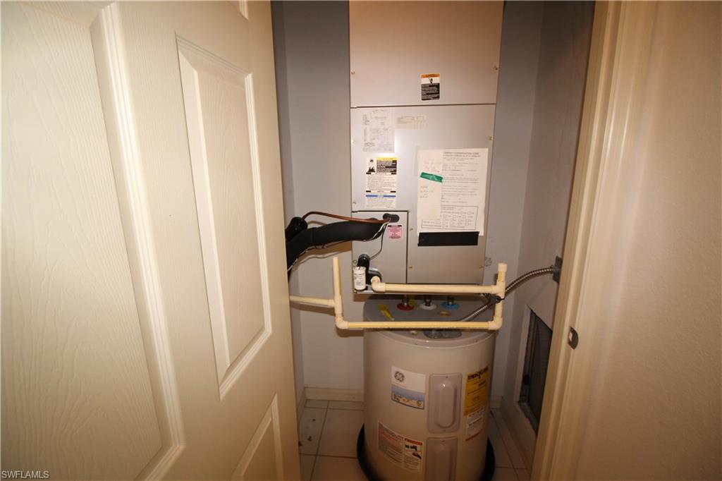 CROWN POINTE SHORES - Residential