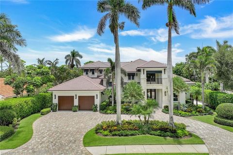 569 Neapolitan WAY NAPLES FL 34103