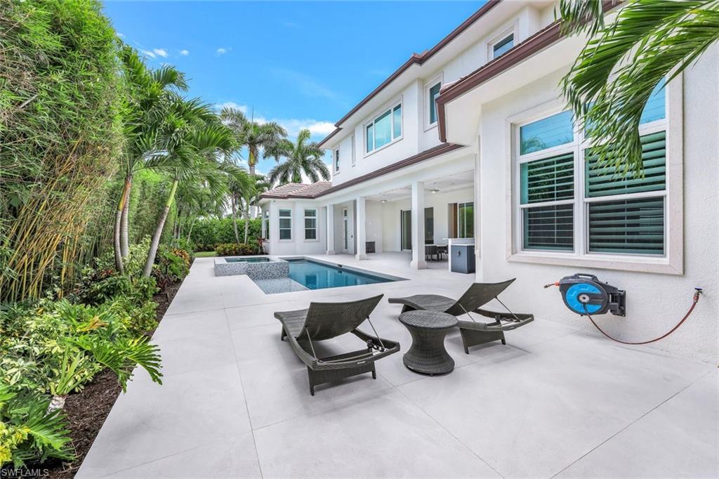 PARK SHORE - Residential