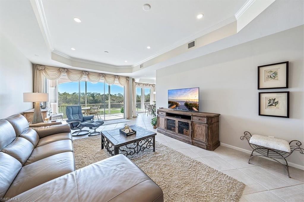 CRESCENT - Residential