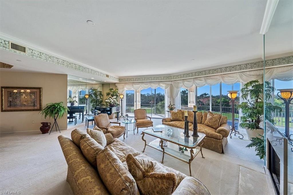 CRESCENT - Residential