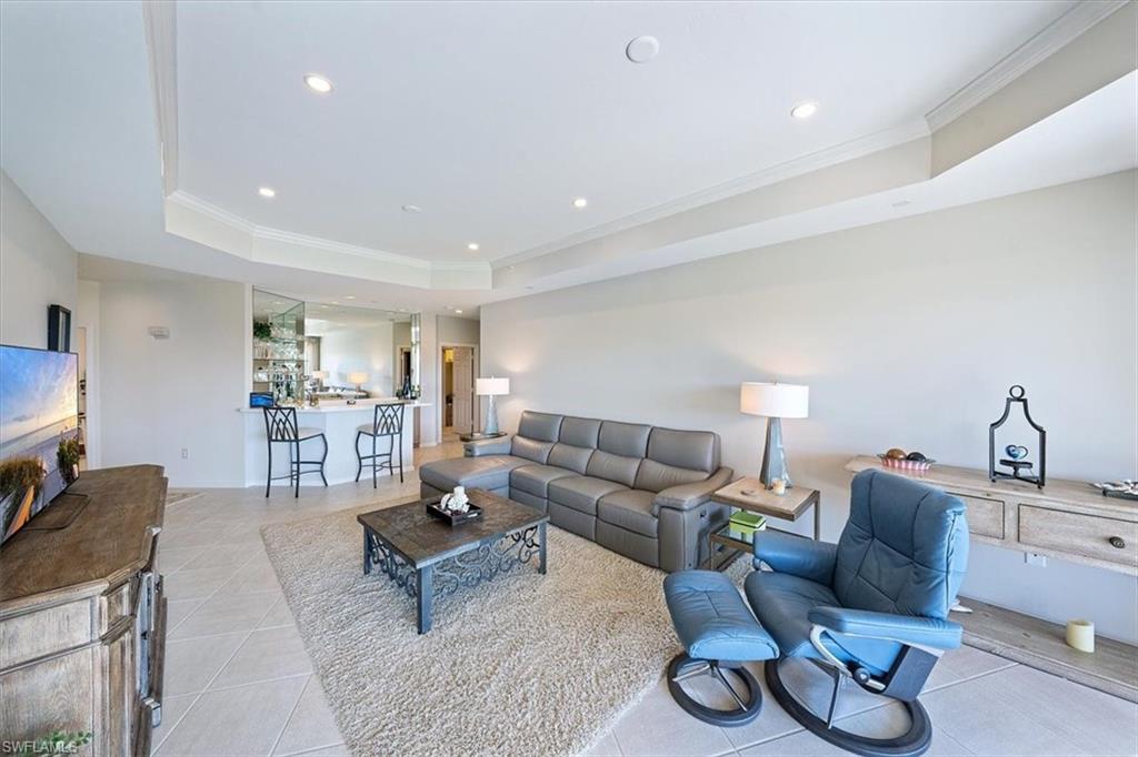 CRESCENT - Residential