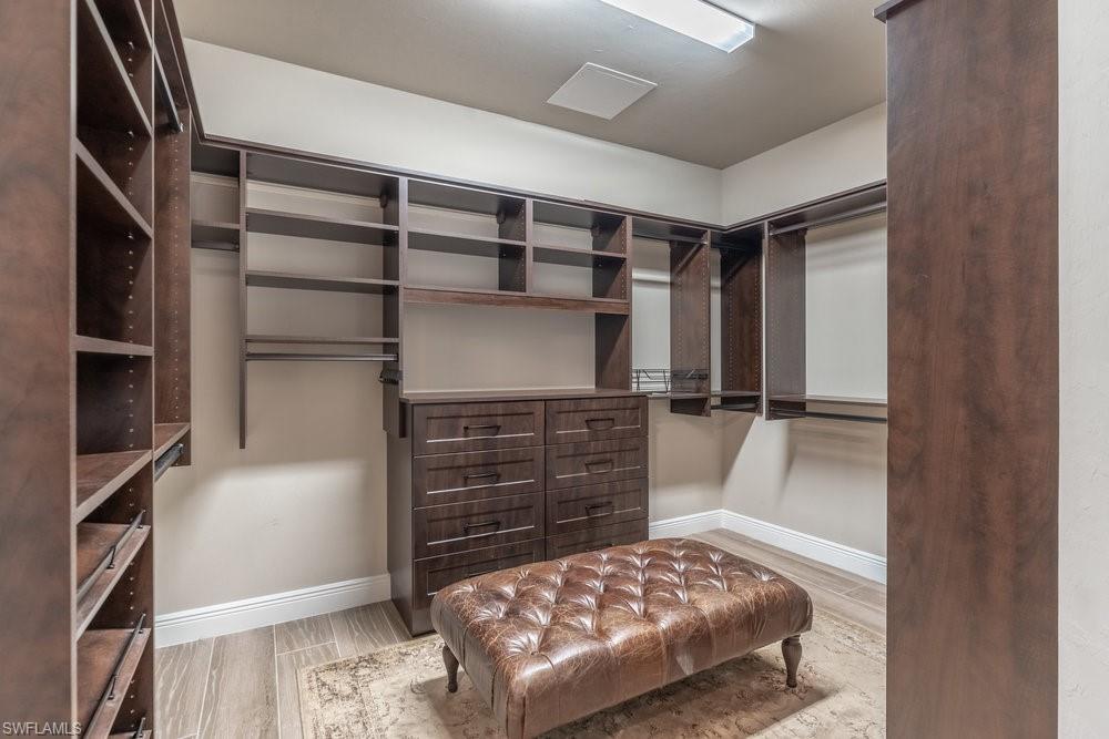 VIANSA - Residential Lease