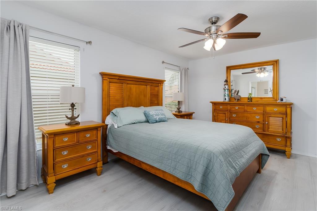 HUNTINGTON LAKES - Residential