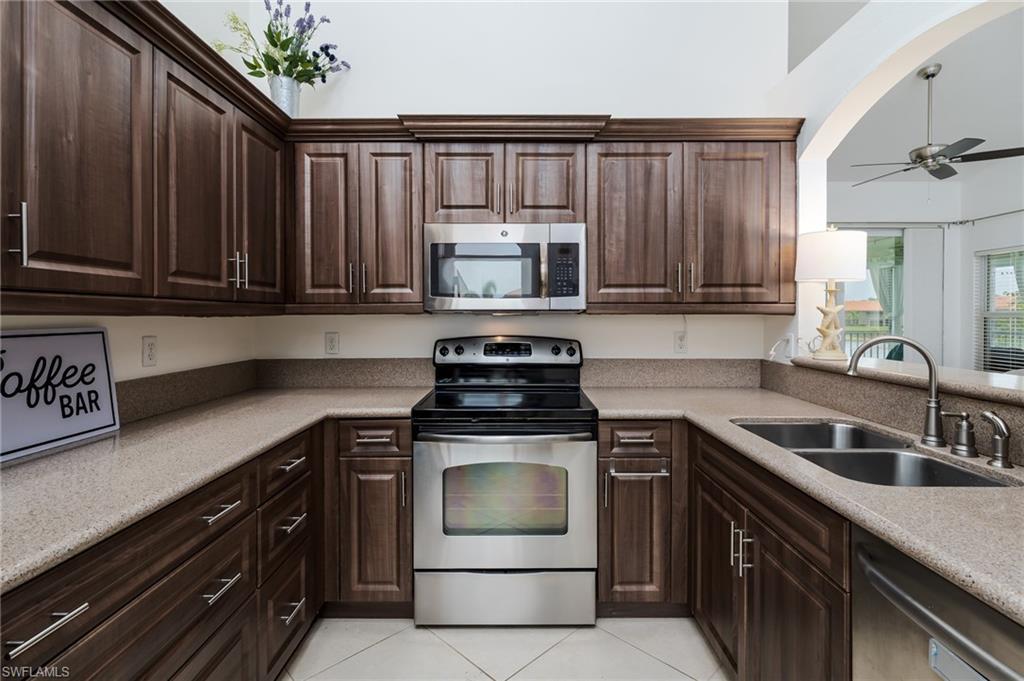 HUNTINGTON LAKES - Residential