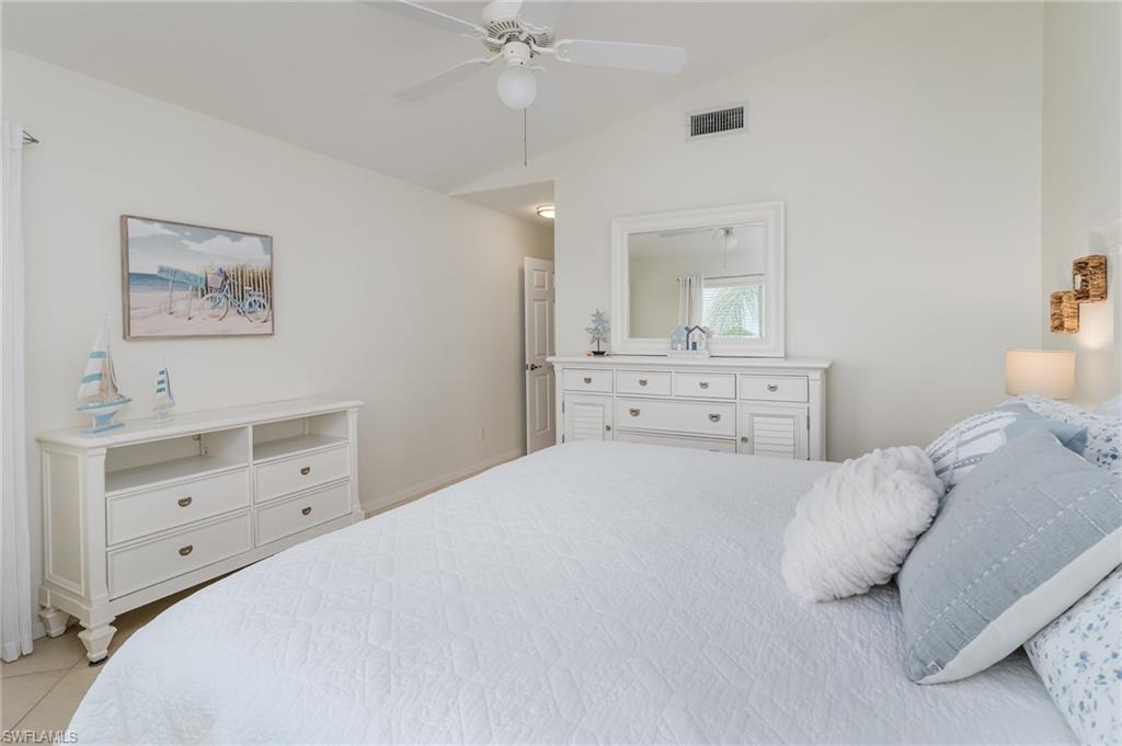 HUNTINGTON LAKES - Residential