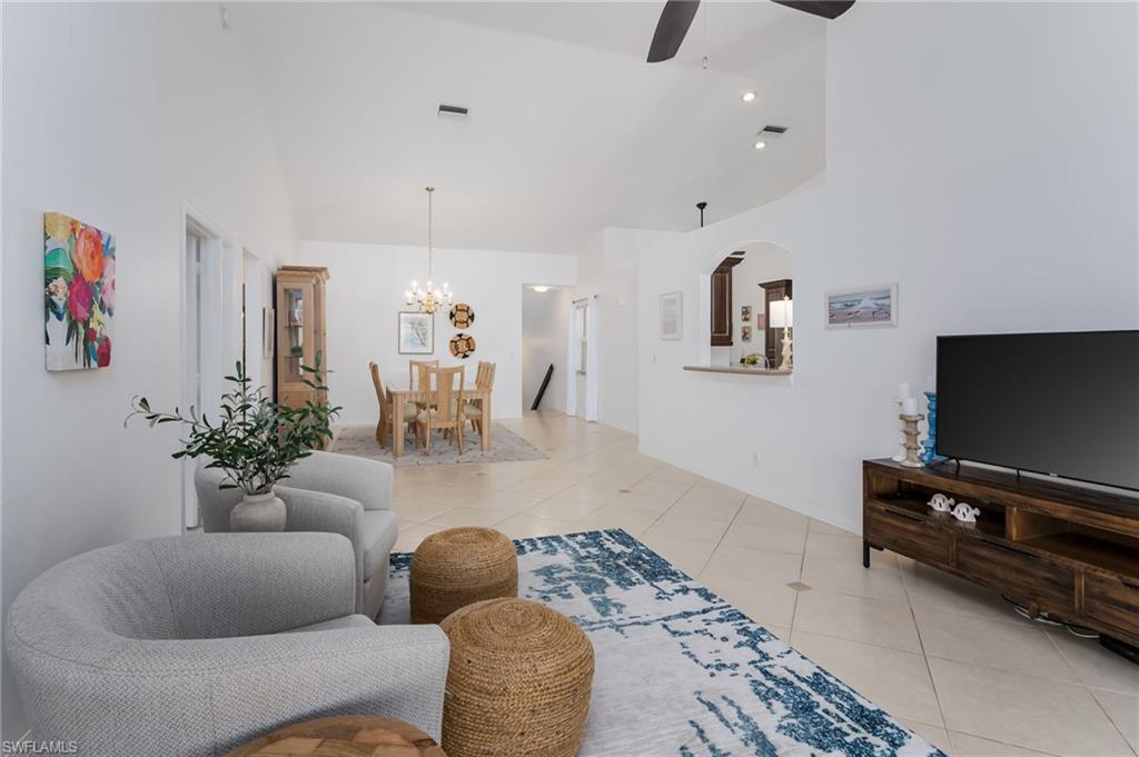 HUNTINGTON LAKES - Residential