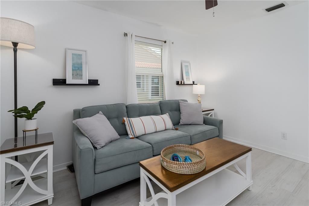 HUNTINGTON LAKES - Residential