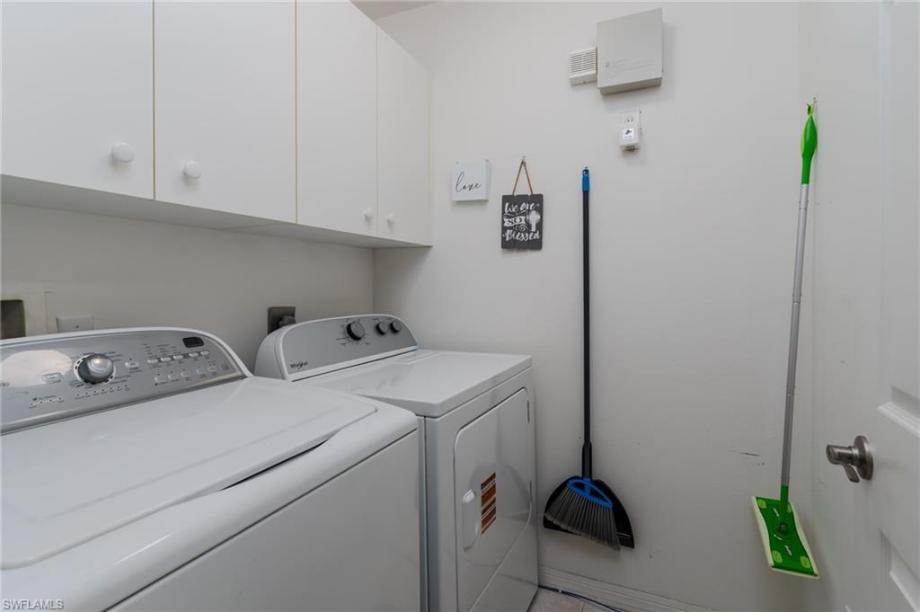 HUNTINGTON LAKES - Residential