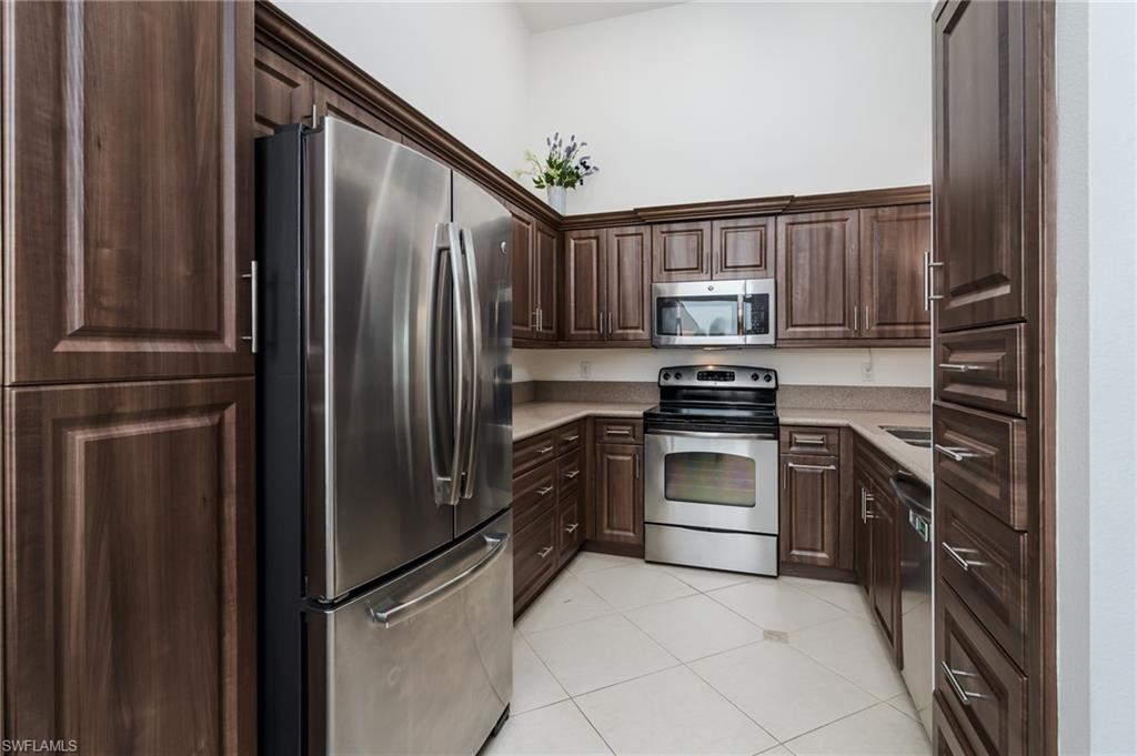 HUNTINGTON LAKES - Residential