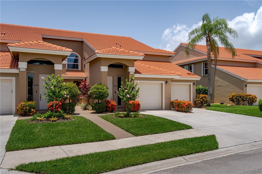 HUNTINGTON LAKES - Residential