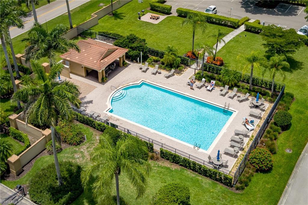 HUNTINGTON LAKES - Residential