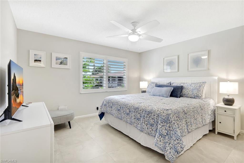 GLADES COUNTRY CLUB - Residential