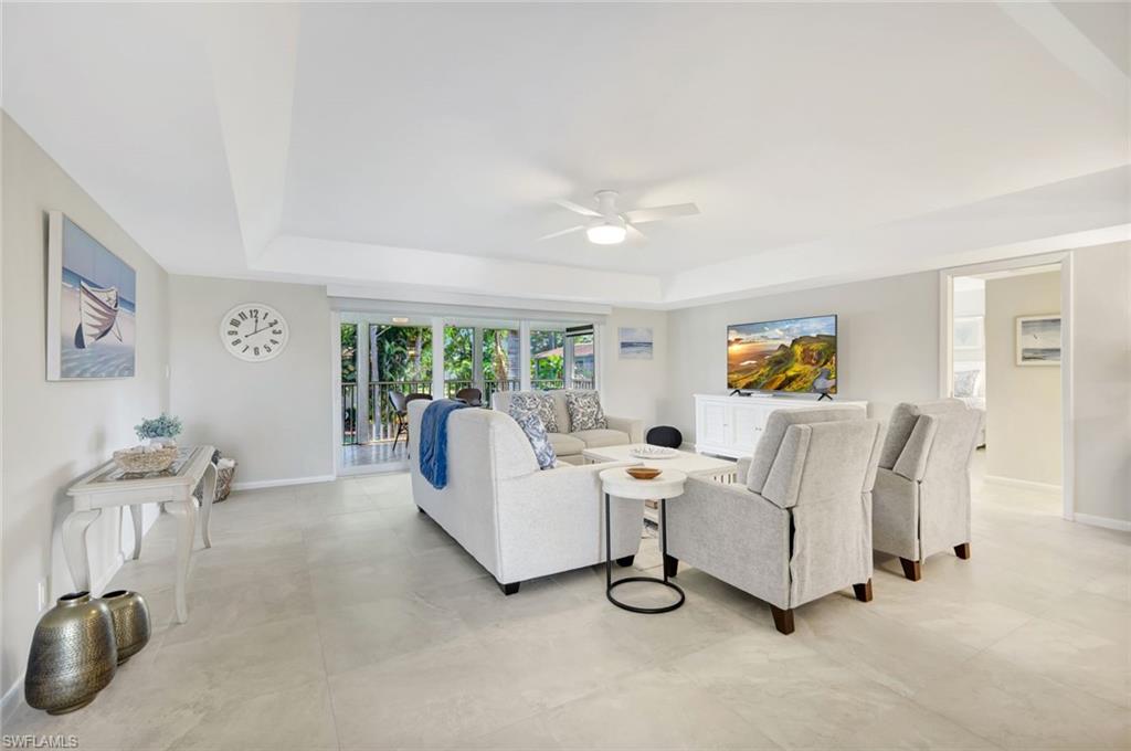 GLADES COUNTRY CLUB - Residential