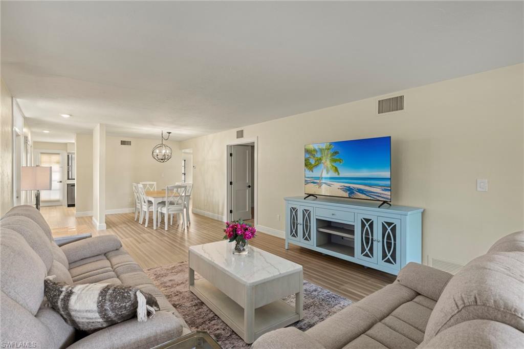 SOMERSET AT MOORINGS - Residential Lease